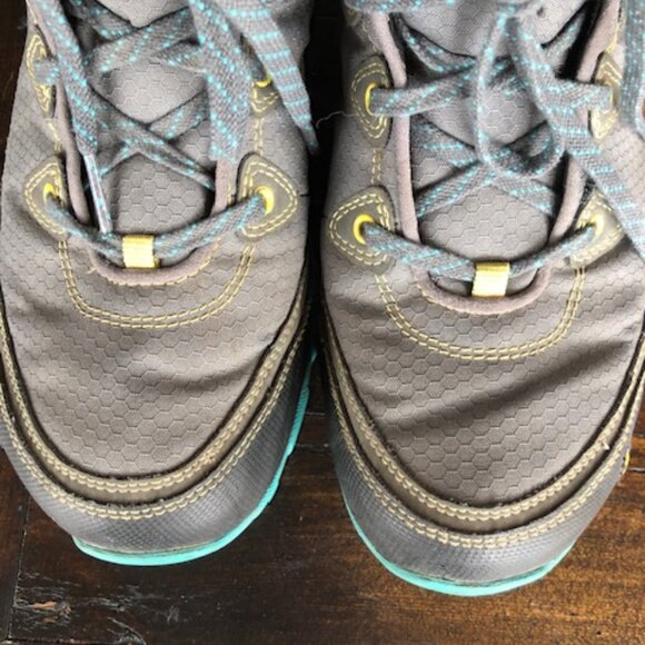Ahnu Vibram Waterproof Hiker (Sz 8.5) - Picture 6 of 10